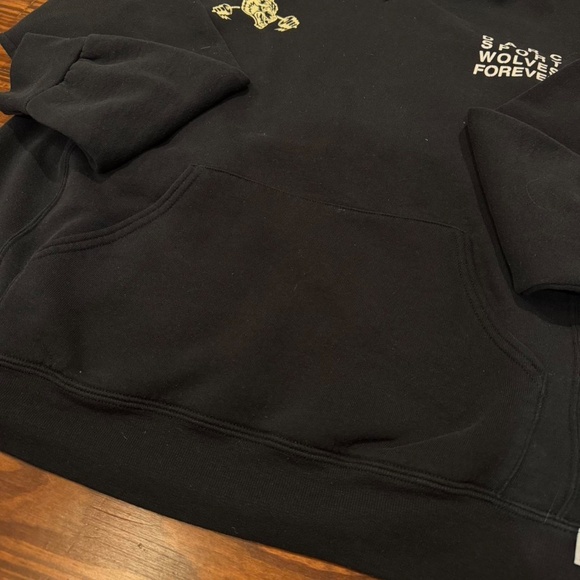 Darc Sport Wolves Forever Men’s Hoodie - Picture 4 of 4